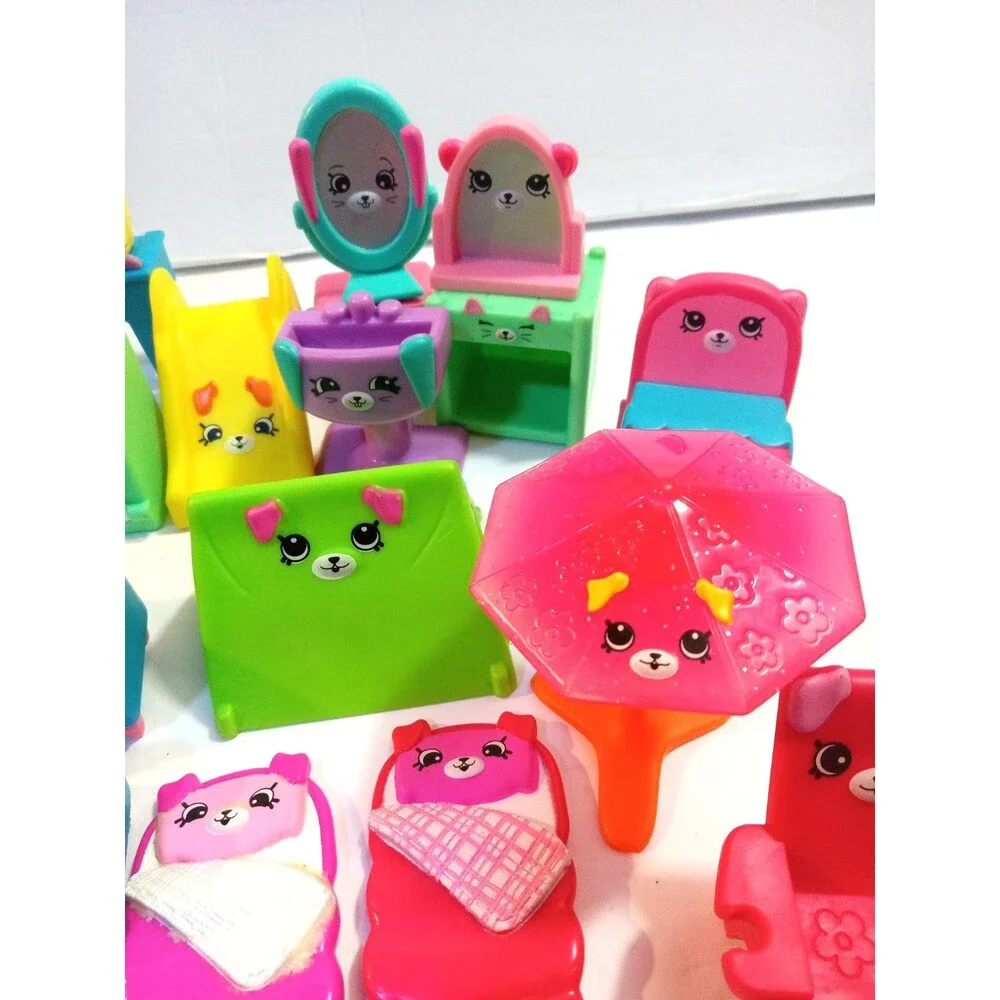 McDonald's Shopkins Happy Places Lot of  31 Furniture